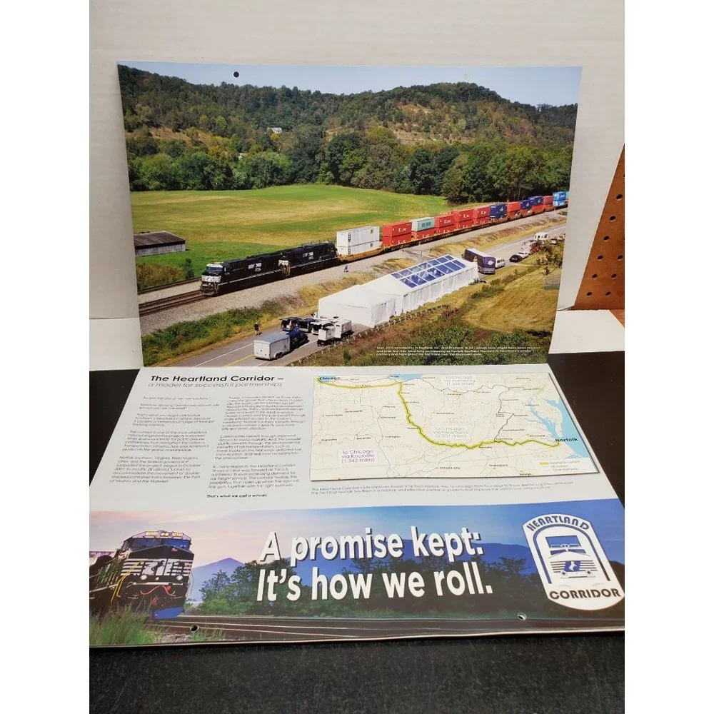 2011‎ Norfolk Southern Railroad Calendar - Oversize